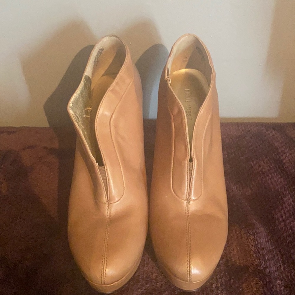 Nine West leather platform heels